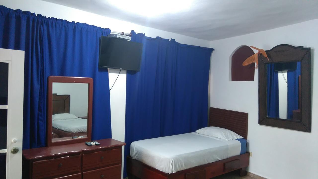 Hotel El Viejo Pirata Бока-де-Юма Экстерьер фото